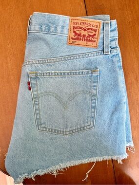 Women’s Levi's Light Wash Denim Shorts